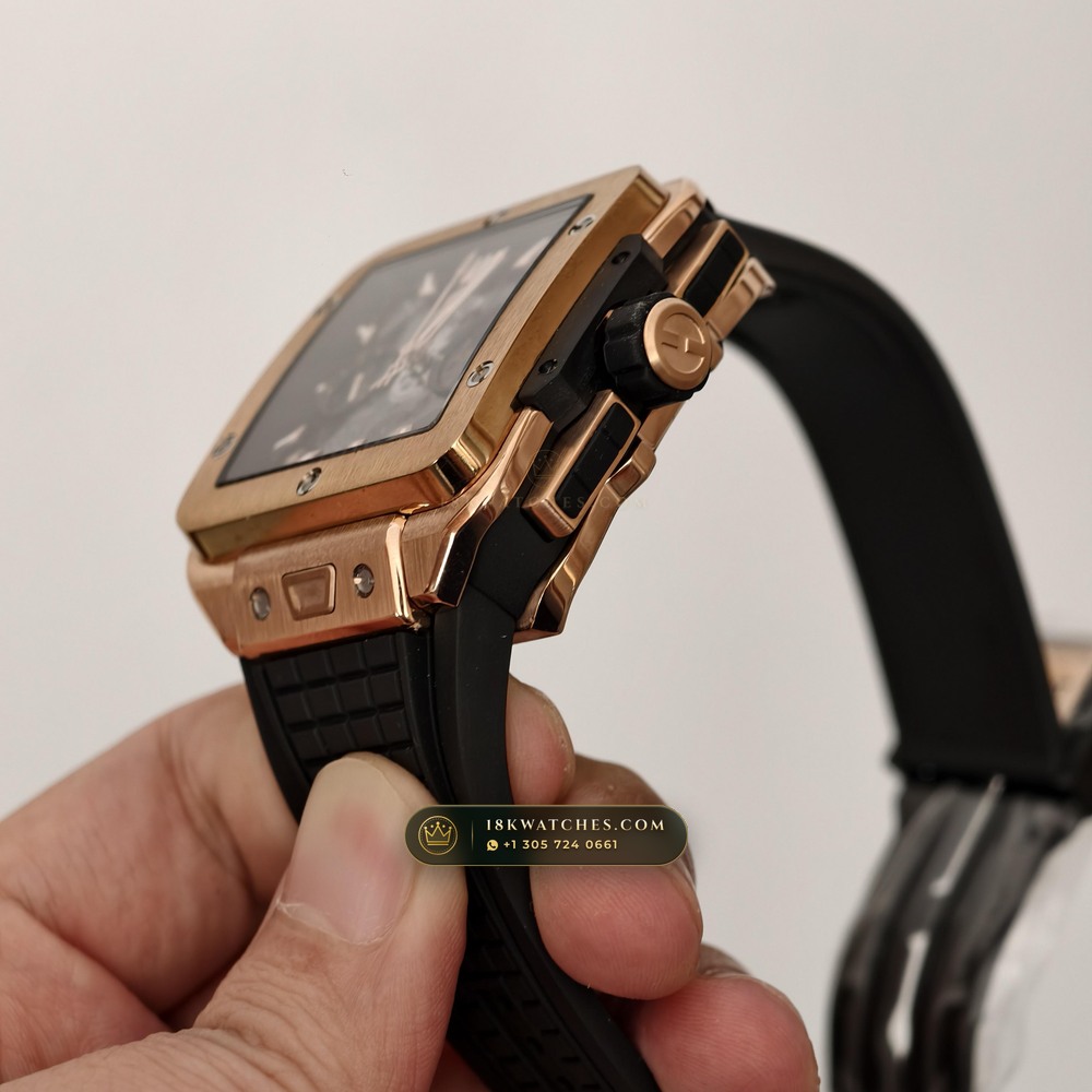 Hublot Square Bang Unico Chronograph 42mm 18K King Gold Ref. 821.OX.0180.RX — Studio Gallery Plate II in 18K Rose Gold Au750 (120.8g Verified Mass, Hublot Unico Flyback Chronograph Cal. HUB1280)