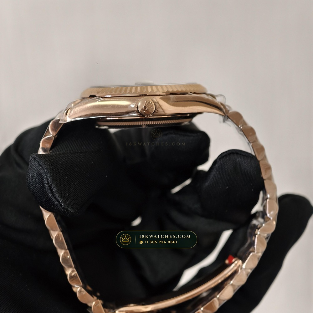 Rolex Day-Date 40 18K Everose Gold Geneva Atelier Spec Ref. 228235 — Studio Gallery Plate VIII in 18K Rose Gold Au750 (210.5g Verified Mass, Rolex Manufacture Cal. 3255 - 70h Power Reserve)