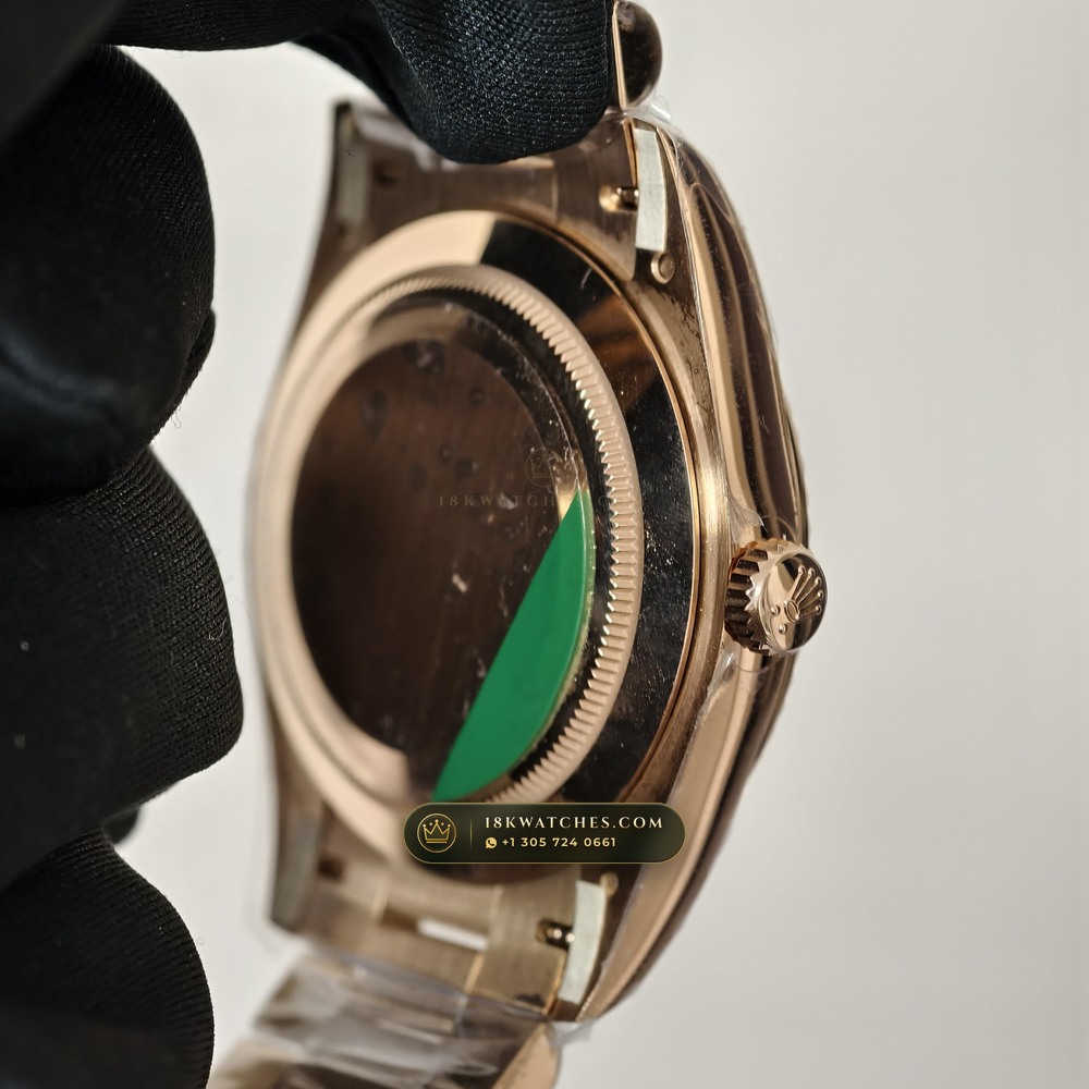Rolex Day-Date 40 Iridescent Natural Mother-of-Pearl Dial 18K Everose Gold Geneva Atelier Spec Ref. 228235 — Studio Gallery Plate V in 18K Rose Gold Au750 (210.8g Verified Mass, Rolex Manufacture Cal. 3255 - 70h Power Reserve)