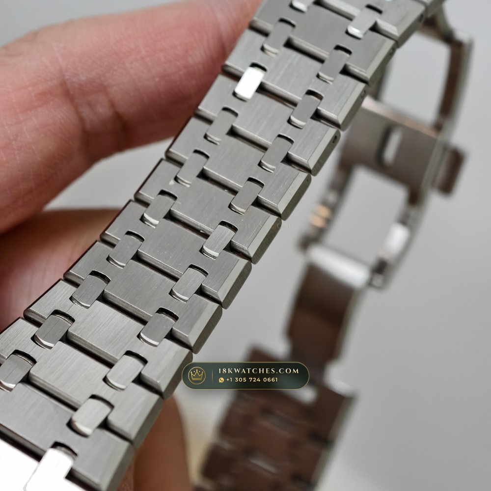 Audemars Piguet Royal Oak Selfwinding 41mm Custom Tapestry Dial Deep Crystal Optics Ref. 15500ST — Studio Gallery Plate VII in 904L Stainless Steel Custom Architecture (166.5g Verified Mass, Audemars Piguet Cal. 4302 - 70h Power Reserve)