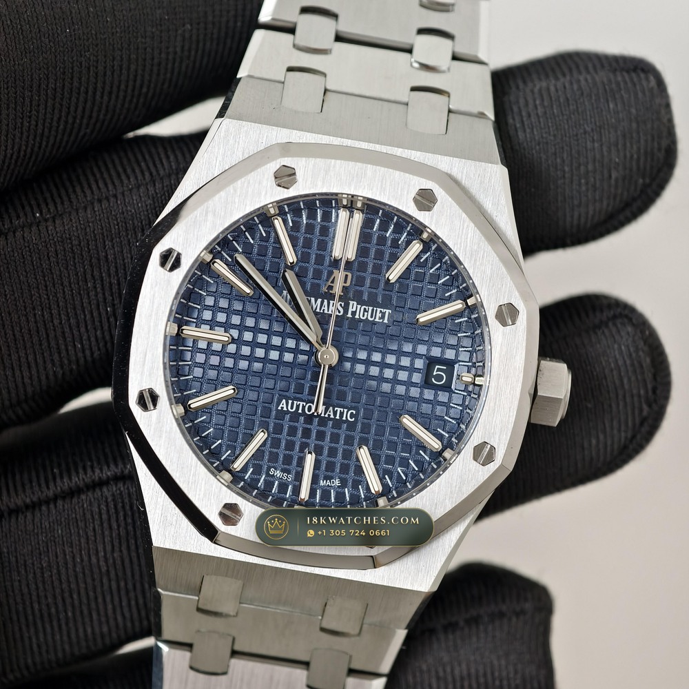 Audemars Piguet Royal Oak Selfwinding 37mm Chronometer Regulated Spec Ref. 15450ST — Studio Gallery Plate III in 904L Stainless Steel Custom Architecture (132.1g Verified Mass, Audemars Piguet Cal. 3120 / Cal. 5900)