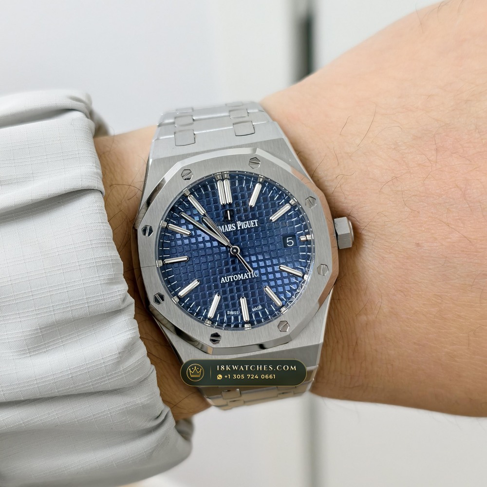 Audemars Piguet Royal Oak Selfwinding 37mm Chronometer Regulated Spec Ref. 15450ST — Studio Gallery Plate VII in 904L Stainless Steel Custom Architecture (132.1g Verified Mass, Audemars Piguet Cal. 3120 / Cal. 5900)