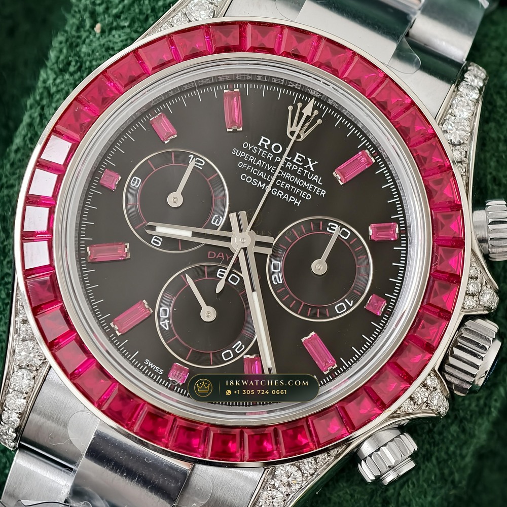 Rolex Cosmograph Daytona Baguette Ruby Bezel 18K White Gold Ref. 126599TRU — Studio Gallery Plate IV in 18K White Gold Au750 (216.8g Verified Mass, Rolex Manufacture Cal. 4131 - 72h Power Reserve)