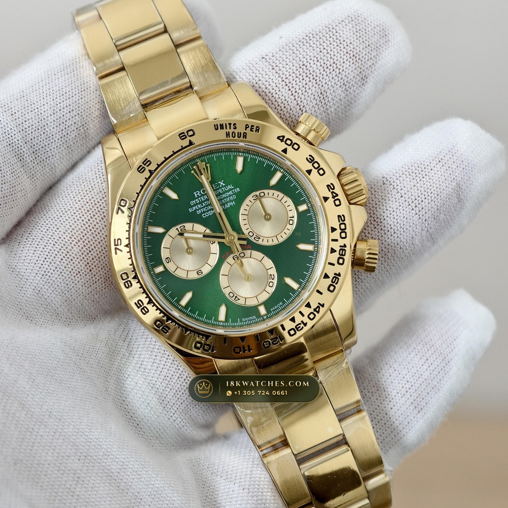 Rolex Cosmograph Daytona John Mayer Emerald Dial 18K Yellow Gold Ref. 126508 — Studio Gallery Plate II in 18K Yellow Gold Au750 (216.8g Verified Mass, Rolex Manufacture Cal. 4131 - 72h Power Reserve)