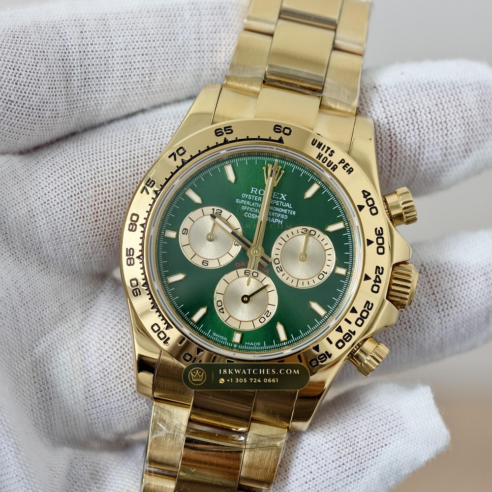 Rolex Cosmograph Daytona John Mayer Emerald Dial 18K Yellow Gold Ref. 126508 — Studio Gallery Plate III in 18K Yellow Gold Au750 (216.8g Verified Mass, Rolex Manufacture Cal. 4131 - 72h Power Reserve)