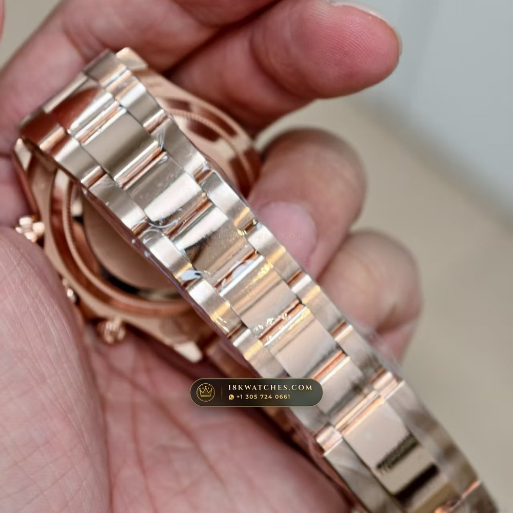 Rolex Cosmograph Daytona 18K Everose Gold Master Watchmaker Spec Ref. 126505 — Studio Gallery Plate IX in 18K Rose Gold Au750 (216.8g Verified Mass, Rolex Manufacture Cal. 4131 - 72h Power Reserve)