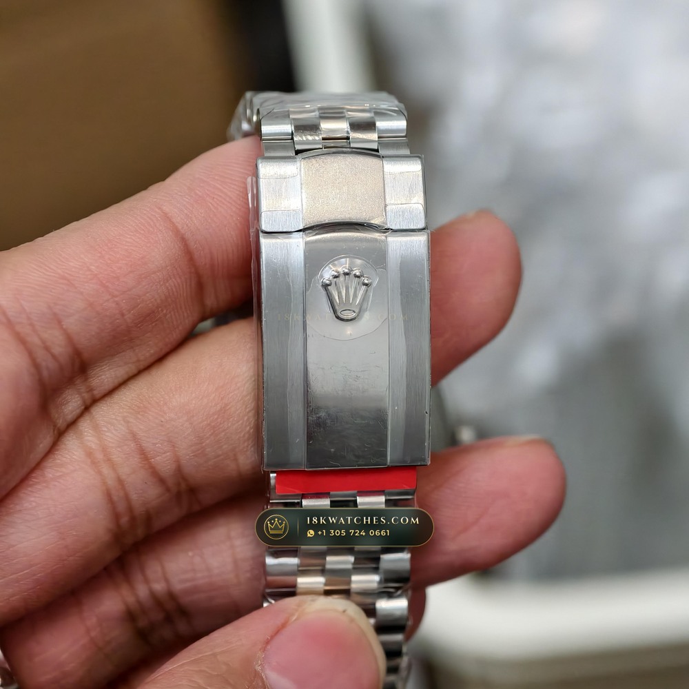 Rolex Datejust 41 Geneva Atelier Spec Ref. 126331 — Studio Gallery Plate VII in 18K Gold & 904L Oystersteel Rolesor (150.7g Verified Mass, Rolex Manufacture Cal. 3235 - 70h Power Reserve)
