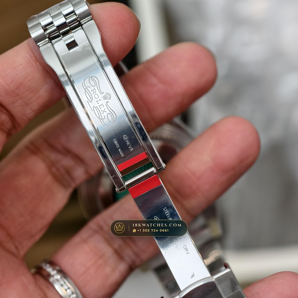 Rolex Datejust 41 Geneva Atelier Spec Ref. 126331 — Studio Gallery Plate VIII in 18K Gold & 904L Oystersteel Rolesor (150.7g Verified Mass, Rolex Manufacture Cal. 3235 - 70h Power Reserve)