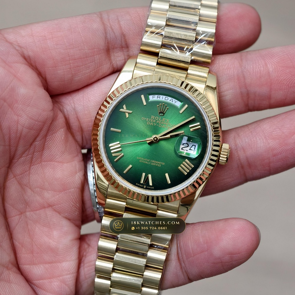 Rolex Day-Date 36 Graduated Green Ombre Sunray Dial 18K Yellow Gold Ref. 128238 — Studio Gallery Plate II in 18K Yellow Gold Au750 (183.4g Verified Mass, Rolex Manufacture Cal. 3255 - 70h Power Reserve)