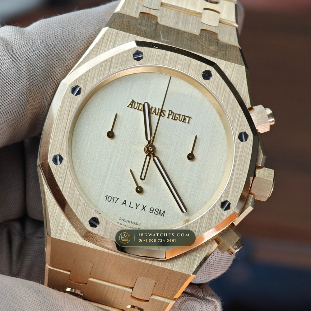 Audemars Piguet Royal Oak Selfwinding Chronograph 41mm 18K Yellow Gold Ref. 26240BA.OO.1320BA.01