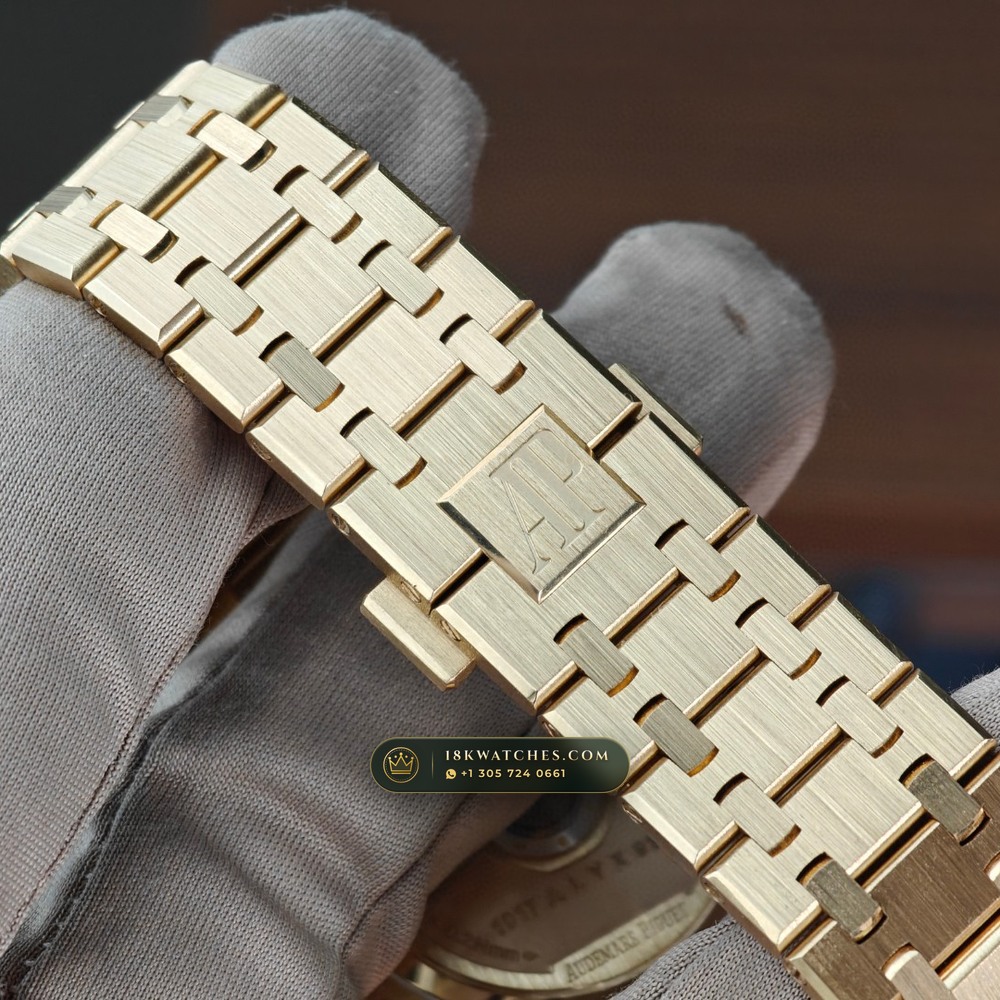 Audemars Piguet Royal Oak Selfwinding Chronograph 41mm 18K Yellow Gold Ref. 26240BA.OO.1320BA.01 — Studio Gallery Plate VI in 18K Yellow Gold Au750 (246.0g Verified Mass, Audemars Piguet Cal. 4401 Flyback Chronograph)