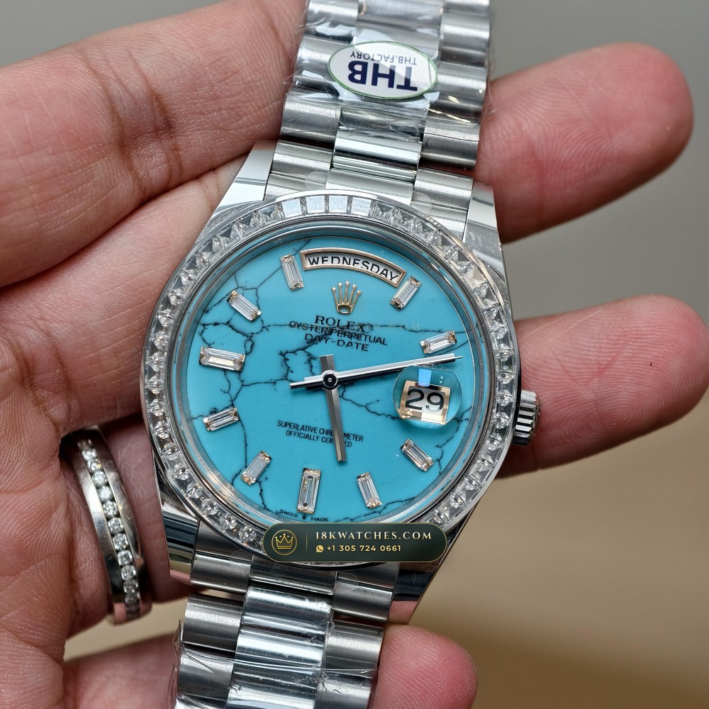 Rolex Day-Date 40 Natural Turquoise Dial Diamond-Set Bezel 18K Everose Gold Ref. 228235 — Studio Gallery Plate II in 18K Rose Gold Au750 (210.6g Verified Mass, Rolex Manufacture Cal. 3255 - 70h Power Reserve)