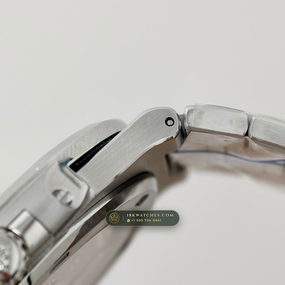Patek Philippe Nautilus Self-Winding Hand-Chamfered Bevel Spec Ref. 5711A — Studio Gallery Plate V in 904L Stainless Steel Custom Architecture (114.9g Verified Mass, Patek Philippe Cal. 26-330 S C / Cal. 324 S C - 21K Gold Rotor)