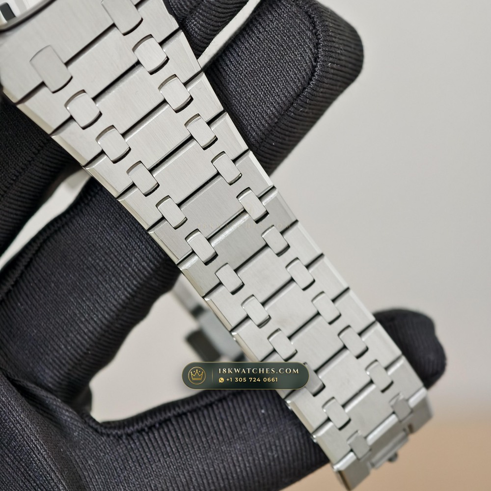 Audemars Piguet Royal Oak Selfwinding Chronograph 41mm Hand-Chamfered Bevel Spec Ref. 26240ST — Studio Gallery Plate VII in 904L Stainless Steel Custom Architecture (180.3g Verified Mass, Audemars Piguet Cal. 4401 Flyback Chronograph)