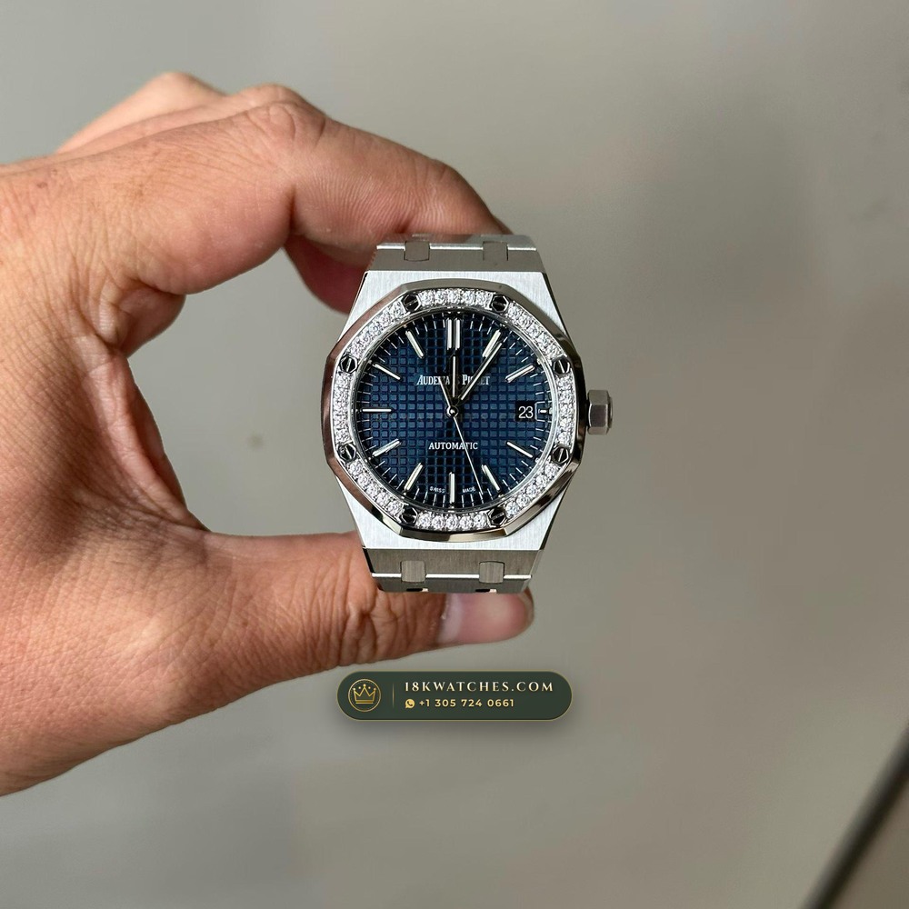 Audemars Piguet Royal Oak Selfwinding 37mm Diamond-Set Bezel Ref. 15450ST