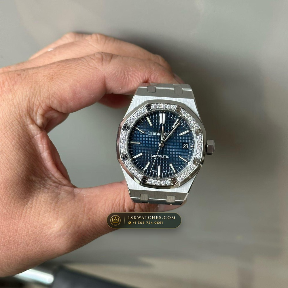 Audemars Piguet Royal Oak Selfwinding 37mm Diamond-Set Bezel Ref. 15450ST — Studio Gallery Plate II in 904L Stainless Steel Custom Architecture (132.1g Verified Mass, Audemars Piguet Cal. 3120 / Cal. 5900)