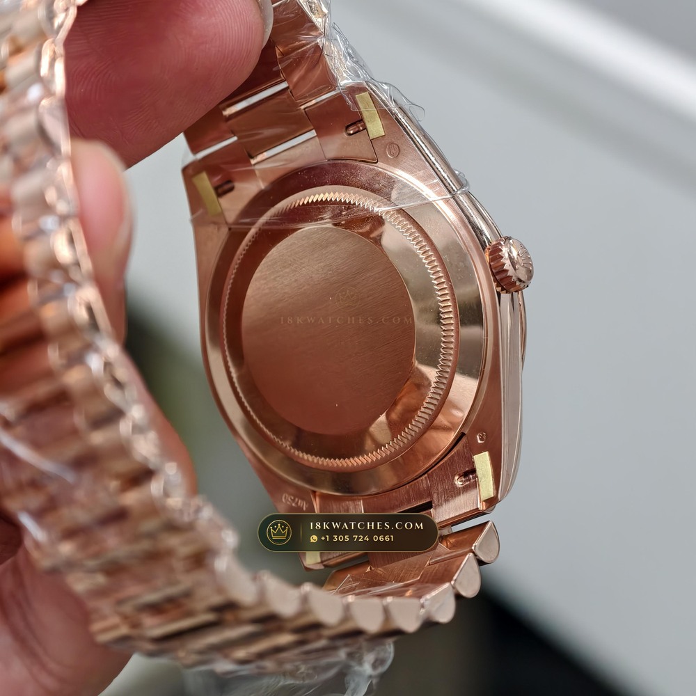 Rolex Day-Date 40 18K Everose Gold Hand-Chamfered Bevel Spec Ref. 228235 — Studio Gallery Plate VII in 18K Rose Gold Au750 (210.4g Verified Mass, Rolex Manufacture Cal. 3255 - 70h Power Reserve)