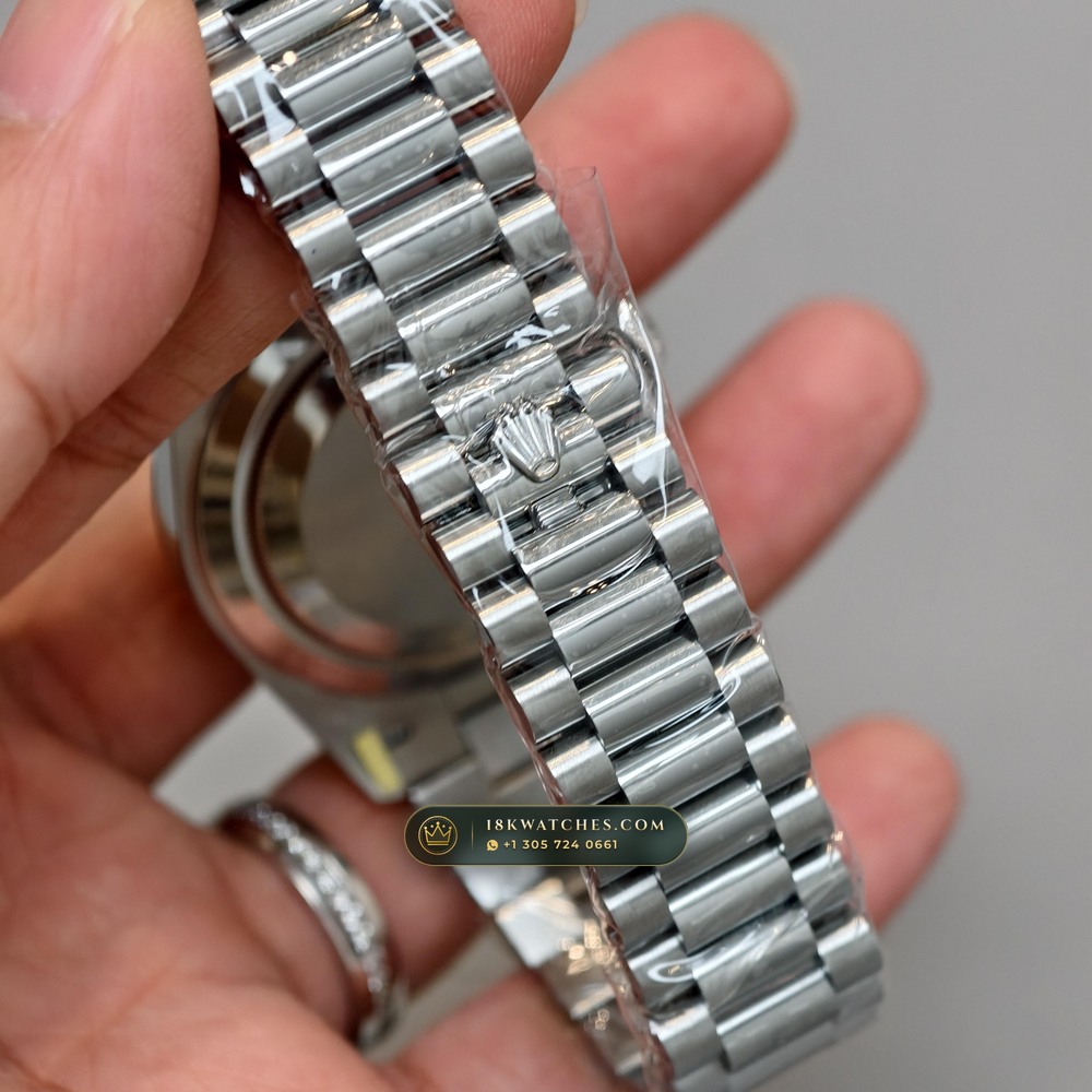 Rolex Day-Date 40 18K White Gold Chronometer Regulated Spec Ref. 228239 — Studio Gallery Plate V in 18K White Gold Au750 (210.6g Verified Mass, Rolex Manufacture Cal. 3255 - 70h Power Reserve)
