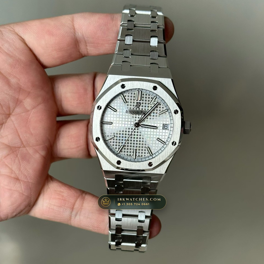 Audemars Piguet Royal Oak Selfwinding 41mm Geneva Atelier Spec Ref. 15500ST