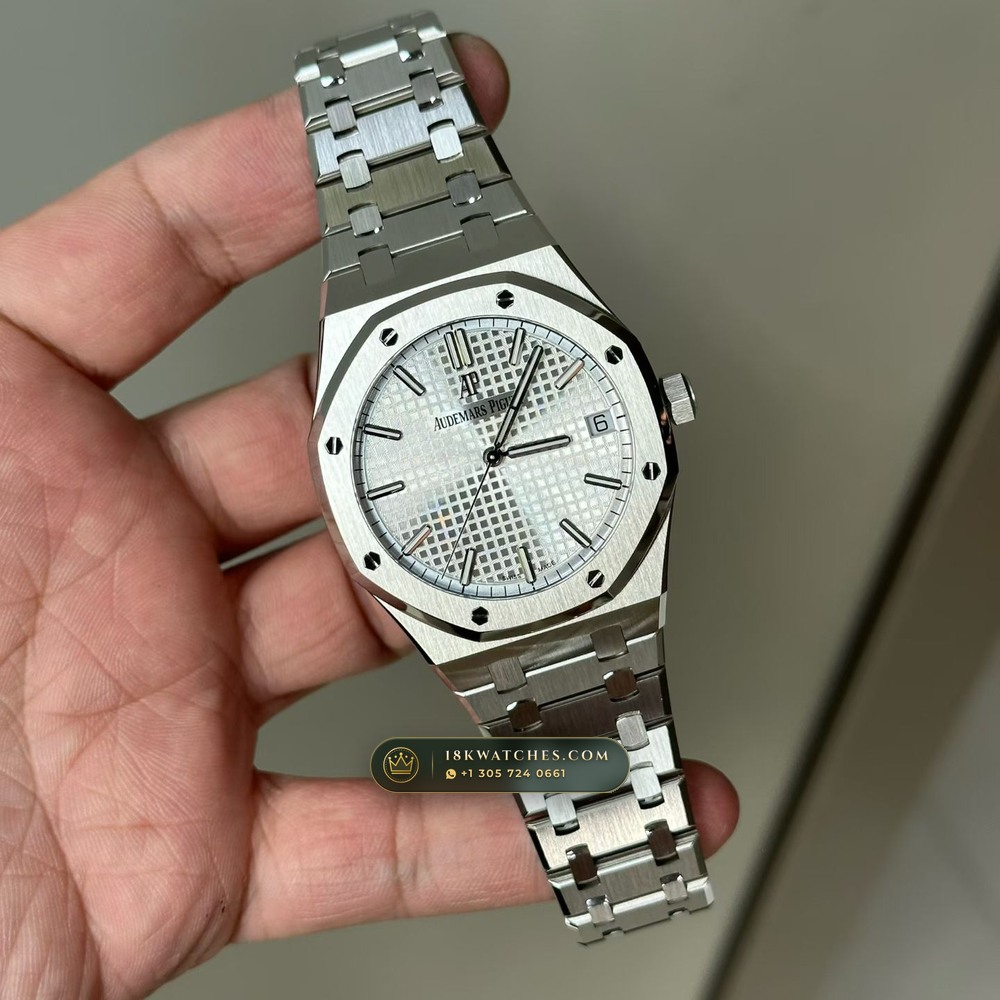 Audemars Piguet Royal Oak Selfwinding 41mm Geneva Atelier Spec Ref. 15500ST — Studio Gallery Plate II in 904L Stainless Steel Custom Architecture (166.8g Verified Mass, Audemars Piguet Cal. 4302 - 70h Power Reserve)