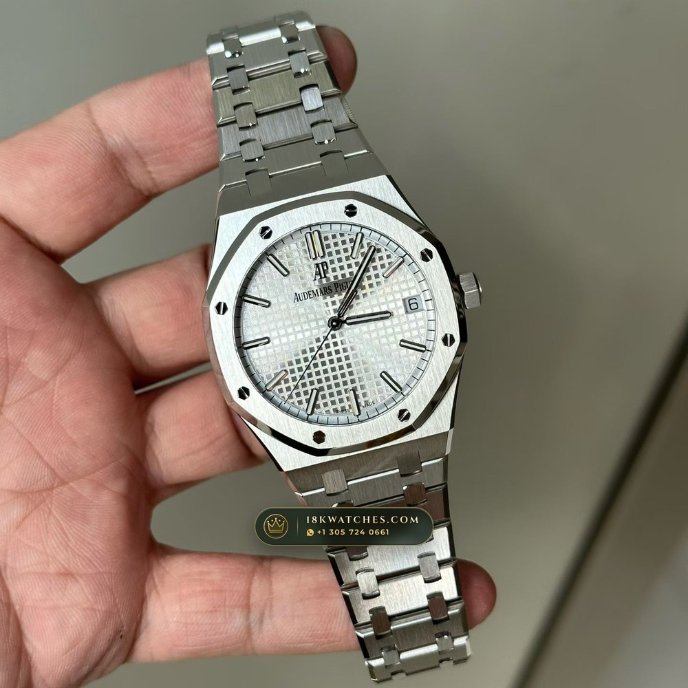 Audemars Piguet Royal Oak Selfwinding 41mm Geneva Atelier Spec Ref. 15500ST — Studio Gallery Plate III in 904L Stainless Steel Custom Architecture (166.8g Verified Mass, Audemars Piguet Cal. 4302 - 70h Power Reserve)