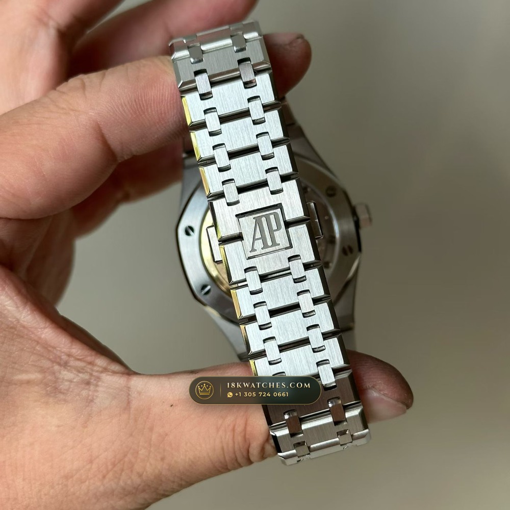 Audemars Piguet Royal Oak Selfwinding 41mm Geneva Atelier Spec Ref. 15500ST — Studio Gallery Plate VII in 904L Stainless Steel Custom Architecture (166.8g Verified Mass, Audemars Piguet Cal. 4302 - 70h Power Reserve)