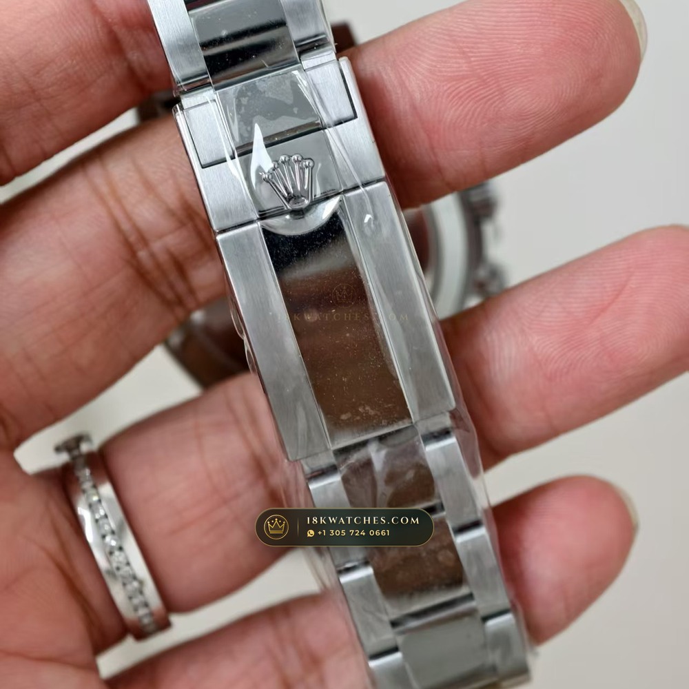 Rolex Cosmograph Daytona Iridescent Natural Mother-of-Pearl Dial 18K White Gold Ref. 126509 — Studio Gallery Plate V in 18K White Gold Au750 (216.3g Verified Mass, Rolex Manufacture Cal. 4131 - 72h Power Reserve)