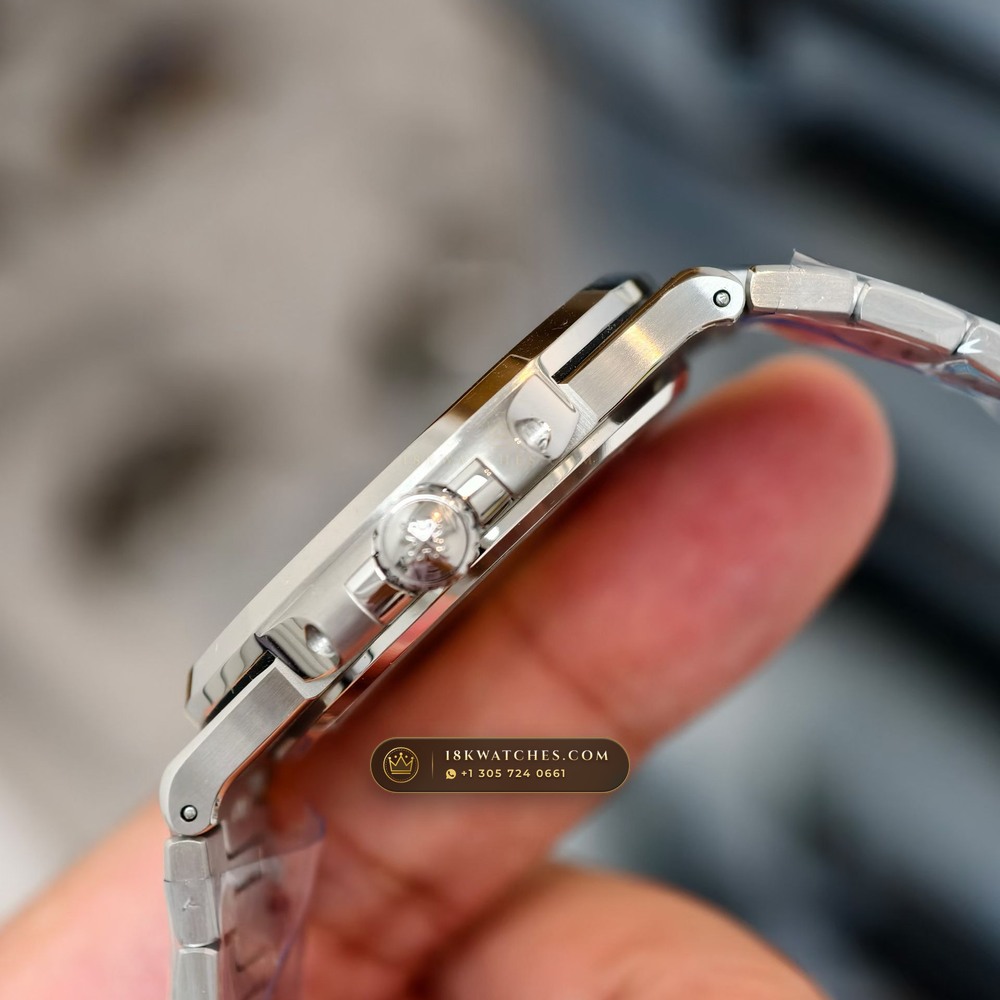 Patek Philippe Nautilus Self-Winding Sapphire Caseback Spec Ref. 5711A — Studio Gallery Plate V in 904L Stainless Steel Custom Architecture (115.4g Verified Mass, Patek Philippe Cal. 26-330 S C / Cal. 324 S C - 21K Gold Rotor)