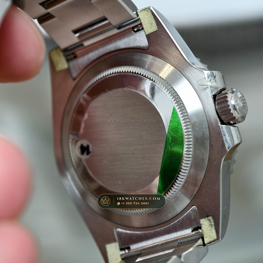 Rolex Submariner Date Hulk Sunburst Green Dial Ref. 116610LV — Studio Gallery Plate XII in 904L Stainless Steel Custom Architecture (156.7g Verified Mass, Rolex Manufacture Cal. 3135)