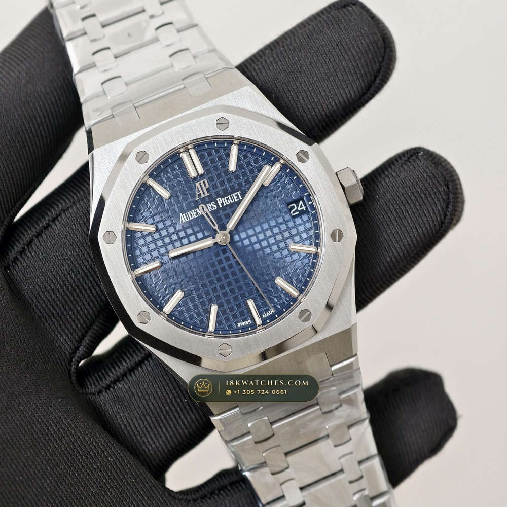 Audemars Piguet Royal Oak Selfwinding 41mm Custom Tapestry Dial Free-Sprung Calibre Ref. 15500ST — Studio Gallery Plate II in 904L Stainless Steel Custom Architecture (166.4g Verified Mass, Audemars Piguet Cal. 4302 - 70h Power Reserve)