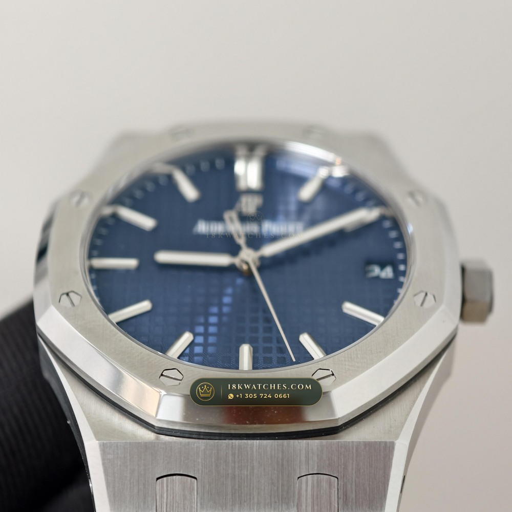 Audemars Piguet Royal Oak Selfwinding 41mm Custom Tapestry Dial Free-Sprung Calibre Ref. 15500ST — Studio Gallery Plate IV in 904L Stainless Steel Custom Architecture (166.4g Verified Mass, Audemars Piguet Cal. 4302 - 70h Power Reserve)