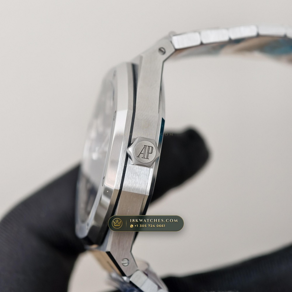 Audemars Piguet Royal Oak Selfwinding 41mm Custom Tapestry Dial Free-Sprung Calibre Ref. 15500ST — Studio Gallery Plate V in 904L Stainless Steel Custom Architecture (166.4g Verified Mass, Audemars Piguet Cal. 4302 - 70h Power Reserve)