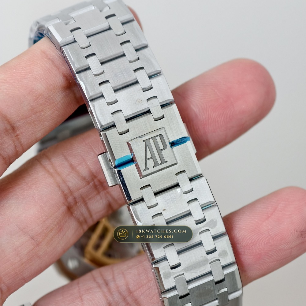 Audemars Piguet Royal Oak Selfwinding 41mm Custom Tapestry Dial Free-Sprung Calibre Ref. 15500ST — Studio Gallery Plate VI in 904L Stainless Steel Custom Architecture (166.4g Verified Mass, Audemars Piguet Cal. 4302 - 70h Power Reserve)
