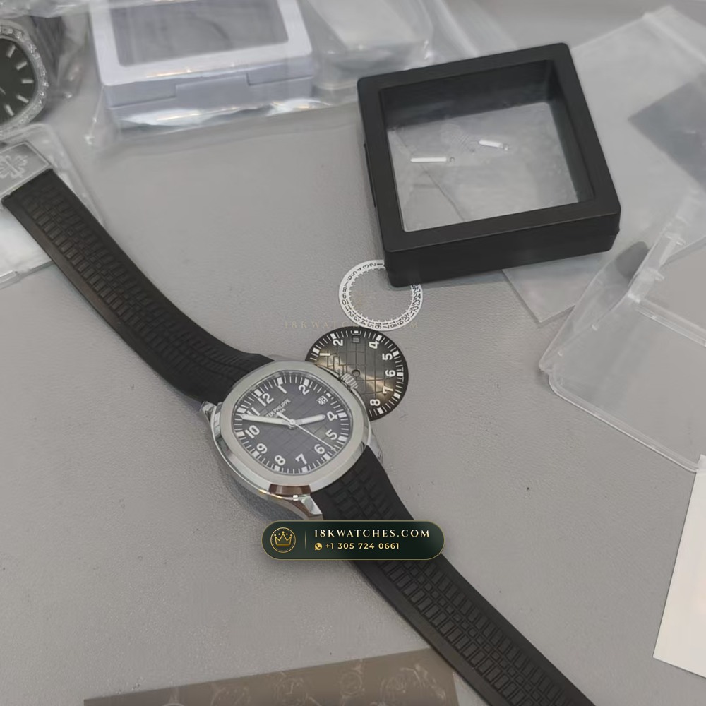 Patek Philippe Aquanaut Extra-Large Self-Winding Sapphire Caseback Spec Ref. 5167A — Studio Gallery Plate VIII in 904L Stainless Steel Custom Architecture (79.1g Verified Mass, Patek Philippe Cal. 324 S C - 21K Gold Rotor)