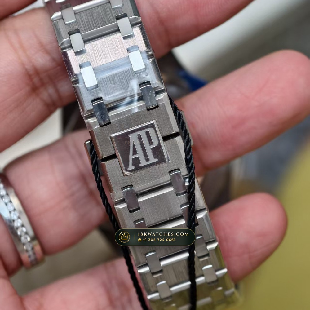 Audemars Piguet Royal Oak Jumbo Extra-Thin 39mm Ref. 16202XT.OO.1240XT.01 — Studio Gallery Plate VI in Grade 5 Titanium Monobloc (94.3g Verified Mass, Audemars Piguet Cal. 7121)