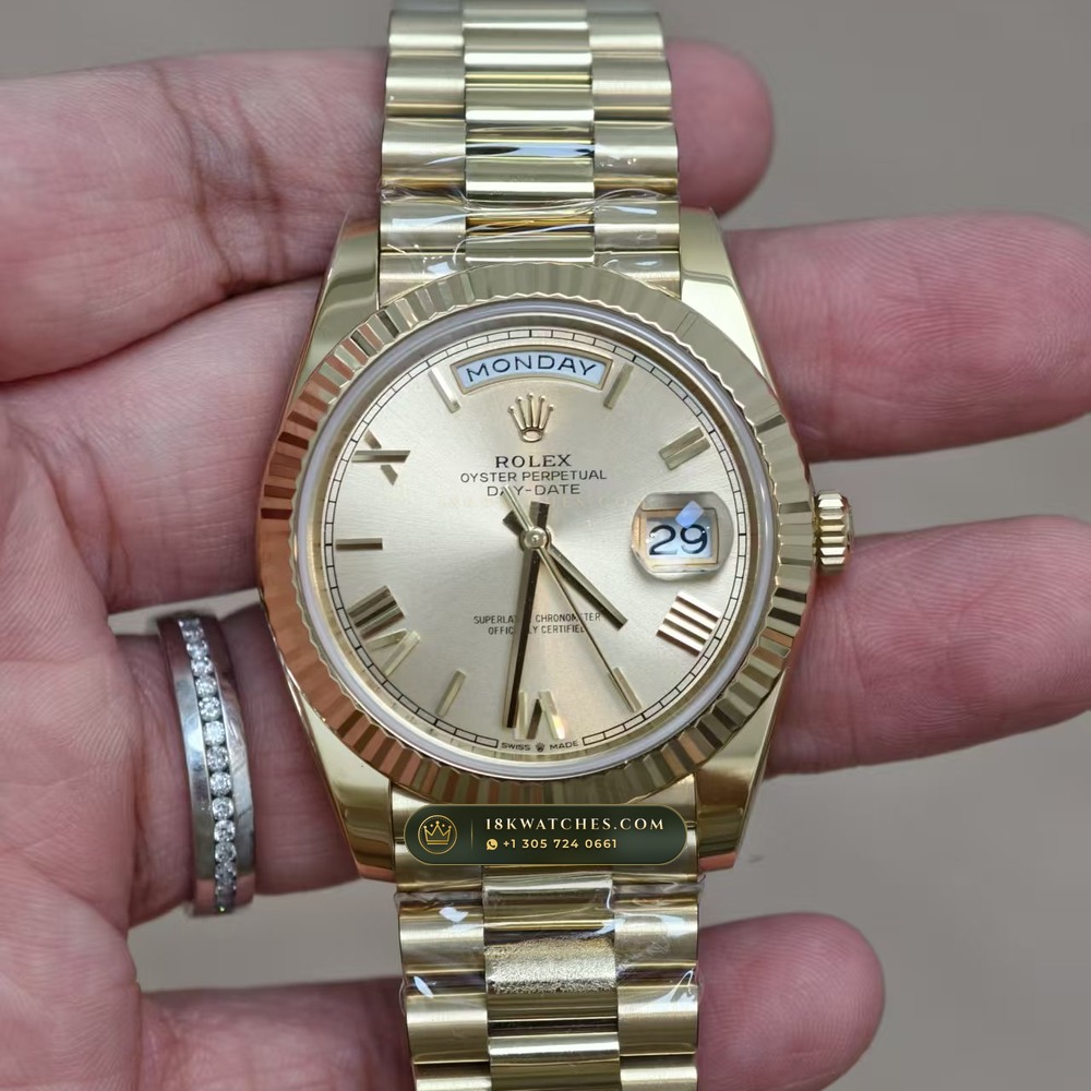 Rolex Day-Date 40 Champagne Gold Roman Dial 18K Yellow Gold Ref. 228238