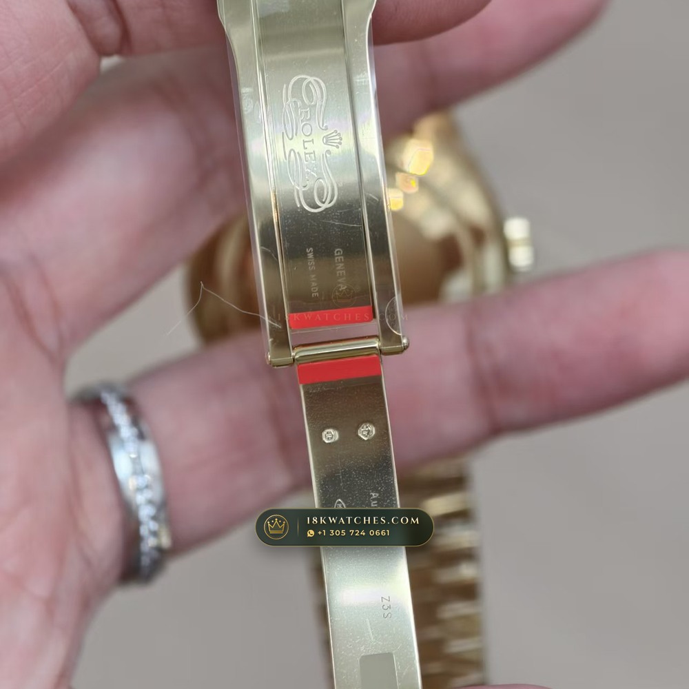 Rolex Day-Date 40 Champagne Gold Roman Dial 18K Yellow Gold Ref. 228238 — Studio Gallery Plate VI in 18K Yellow Gold Au750 (210.4g Verified Mass, Rolex Manufacture Cal. 3255 - 70h Power Reserve)