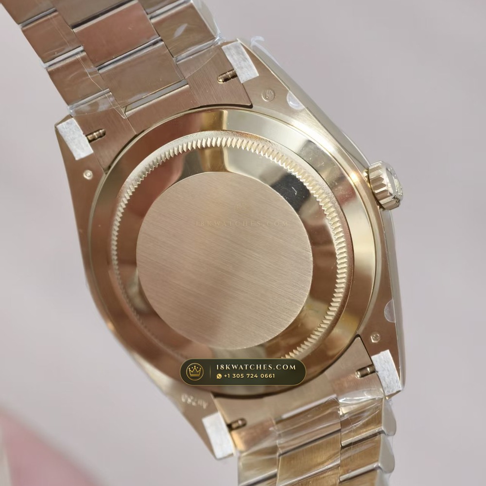 Rolex Day-Date 40 Champagne Gold Roman Dial 18K Yellow Gold Ref. 228238 — Studio Gallery Plate VII in 18K Yellow Gold Au750 (210.4g Verified Mass, Rolex Manufacture Cal. 3255 - 70h Power Reserve)