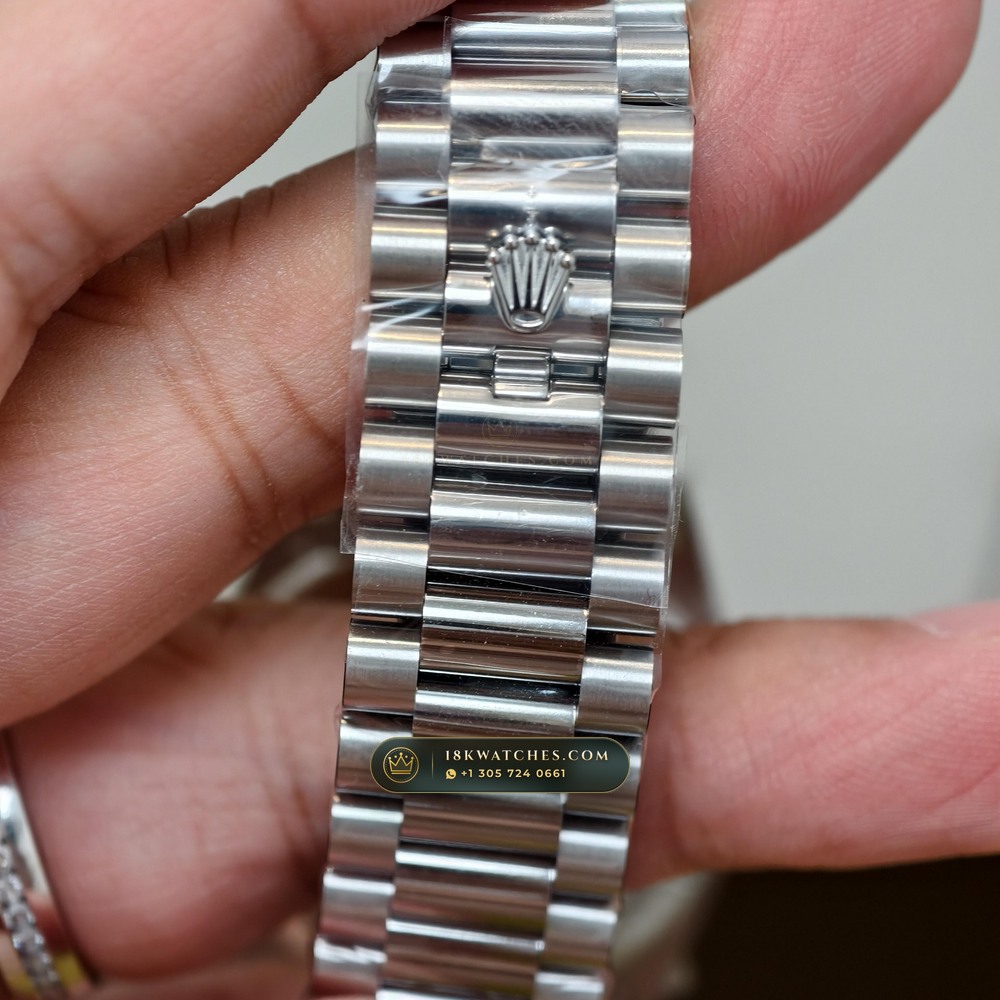 Rolex Day-Date 40 950 Platinum Geneva Atelier Spec Ref. 228236 — Studio Gallery Plate VII in 950 Platinum Pt950 (280.1g Verified Mass, Rolex Manufacture Cal. 3255 - 70h Power Reserve)
