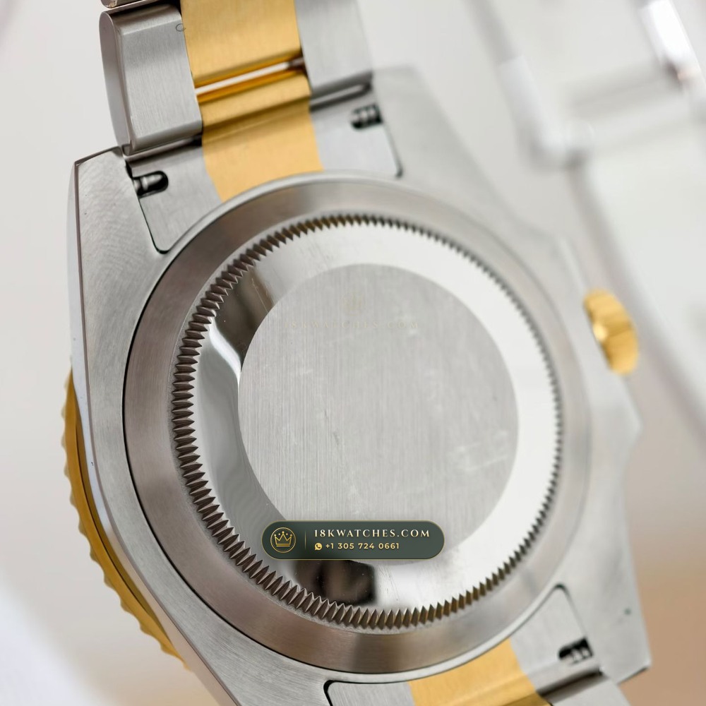 Rolex Submariner Date Ref. 116613 — Studio Gallery Plate V in 18K Gold & 904L Oystersteel Rolesor (174.6g Verified Mass, Rolex Manufacture Cal. 3135)