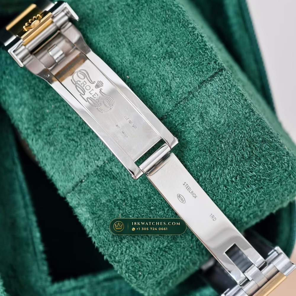 Rolex Submariner Date Ref. 116613 — Studio Gallery Plate VI in 18K Gold & 904L Oystersteel Rolesor (174.6g Verified Mass, Rolex Manufacture Cal. 3135)
