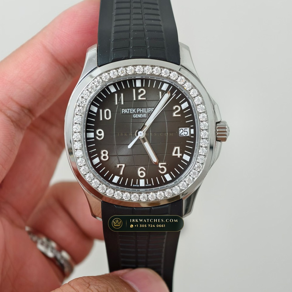 Patek Philippe Aquanaut Extra-Large Self-Winding Diamond-Set Bezel Geneva Atelier Spec Ref. 5167A