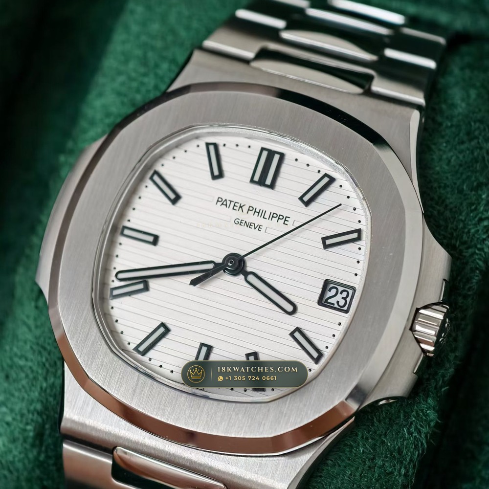 Patek Philippe Nautilus Self-Winding Custom SW Dial Deep Crystal Optics Ref. 5711/1A-011 — Studio Gallery Plate IV in 904L Stainless Steel Custom Architecture (114.8g Verified Mass, Patek Philippe Cal. 26-330 S C / Cal. 324 S C - 21K Gold Rotor)