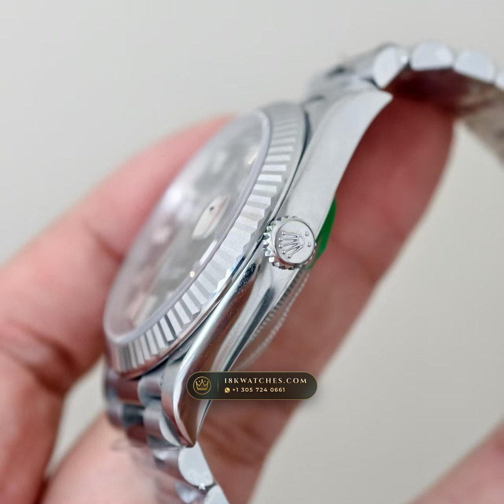 Rolex Day-Date 40 Tahitian Mother-of-Pearl Dial 18K White Gold Ref. 228239 — Studio Gallery Plate IV in 18K White Gold Au750 (210.3g Verified Mass, Rolex Manufacture Cal. 3255 - 70h Power Reserve)
