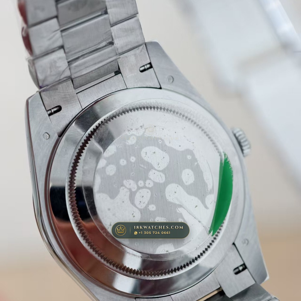 Rolex Day-Date 40 Tahitian Mother-of-Pearl Dial 18K White Gold Ref. 228239 — Studio Gallery Plate VII in 18K White Gold Au750 (210.3g Verified Mass, Rolex Manufacture Cal. 3255 - 70h Power Reserve)