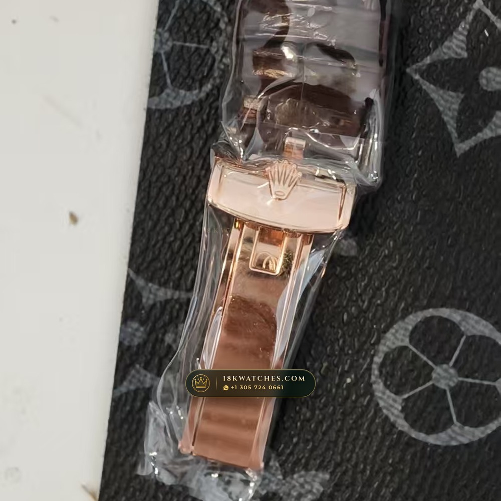 Rolex Day-Date 36 Gibeon Meteorite Dial 18K Everose Gold Ref. 118135 — Studio Gallery Plate VII in 18K Rose Gold Au750 (118.9g Verified Mass, Rolex Manufacture Cal. 3155)