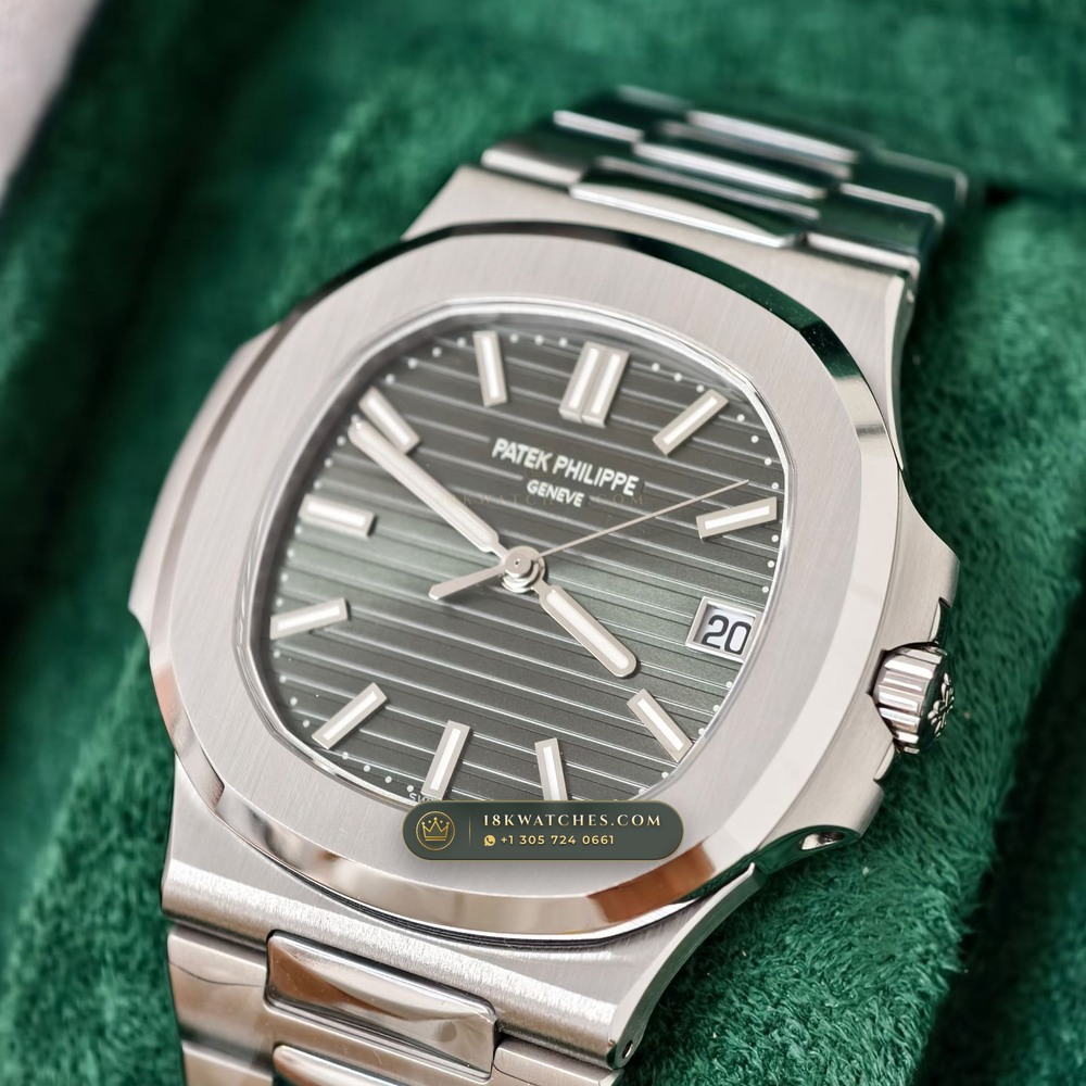 Patek Philippe Nautilus Self-Winding Master Watchmaker Spec Ref. 5711A — Studio Gallery Plate IV in 904L Stainless Steel Custom Architecture (114.9g Verified Mass, Patek Philippe Cal. 26-330 S C / Cal. 324 S C - 21K Gold Rotor)