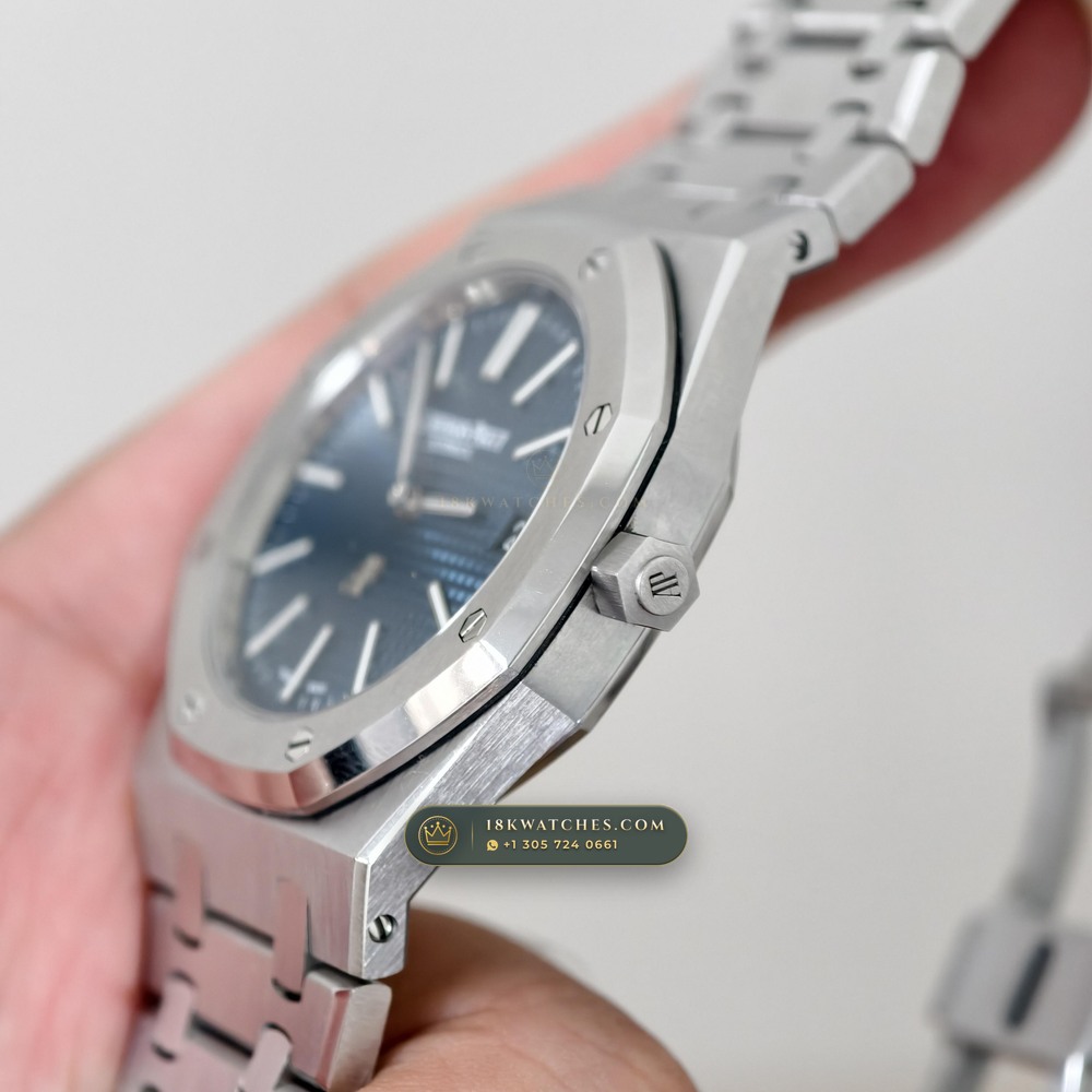 Audemars Piguet Royal Oak Jumbo Extra-Thin 39mm Chronometer Regulated Spec Ref. 15202ST — Studio Gallery Plate VIII in 904L Stainless Steel Custom Architecture (103.1g Verified Mass, Audemars Piguet Cal. 2121 Ultra-Thin)