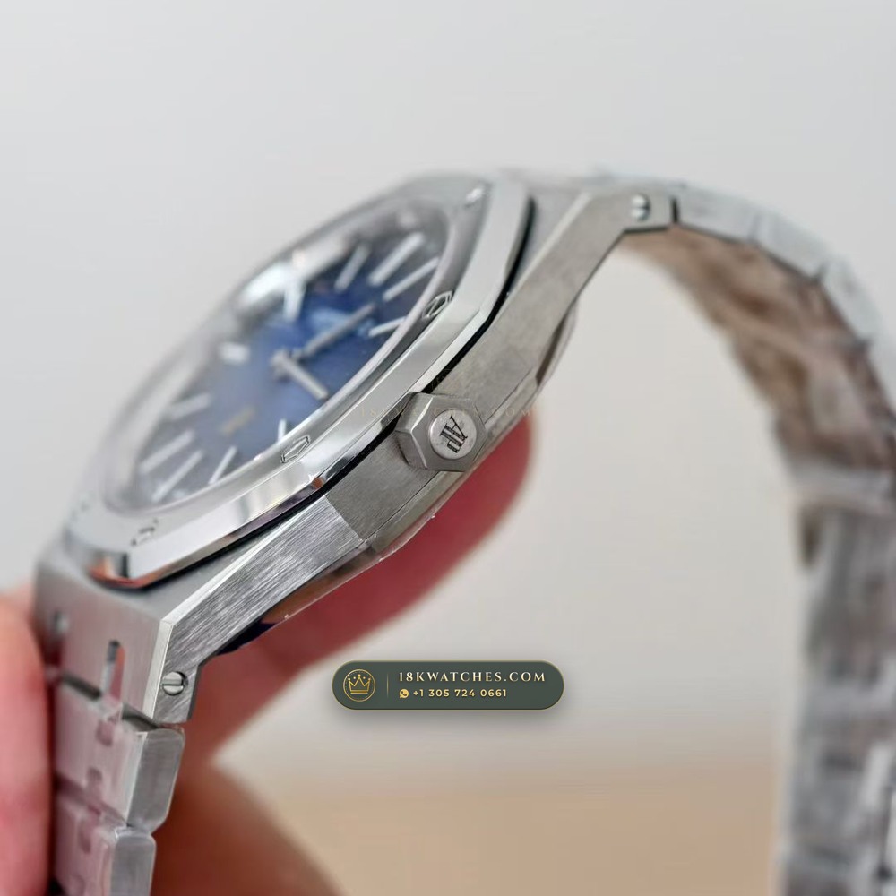 Audemars Piguet Royal Oak Jumbo Extra-Thin 39mm Geneva Atelier Spec Ref. 15202IP — Studio Gallery Plate IV in 904L Stainless Steel Custom Architecture (94.1g Verified Mass, Audemars Piguet Cal. 2121 Ultra-Thin)