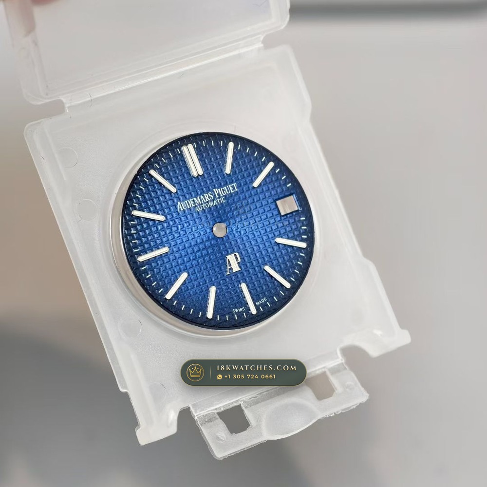 Audemars Piguet Royal Oak Jumbo Extra-Thin 39mm Geneva Atelier Spec Ref. 15202IP — Studio Gallery Plate VIII in 904L Stainless Steel Custom Architecture (94.1g Verified Mass, Audemars Piguet Cal. 2121 Ultra-Thin)